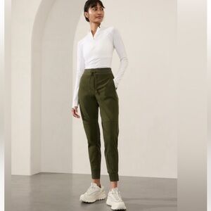 Athleta Aspen Olive Headlands Hybrid Mid Rise Jogger Pants